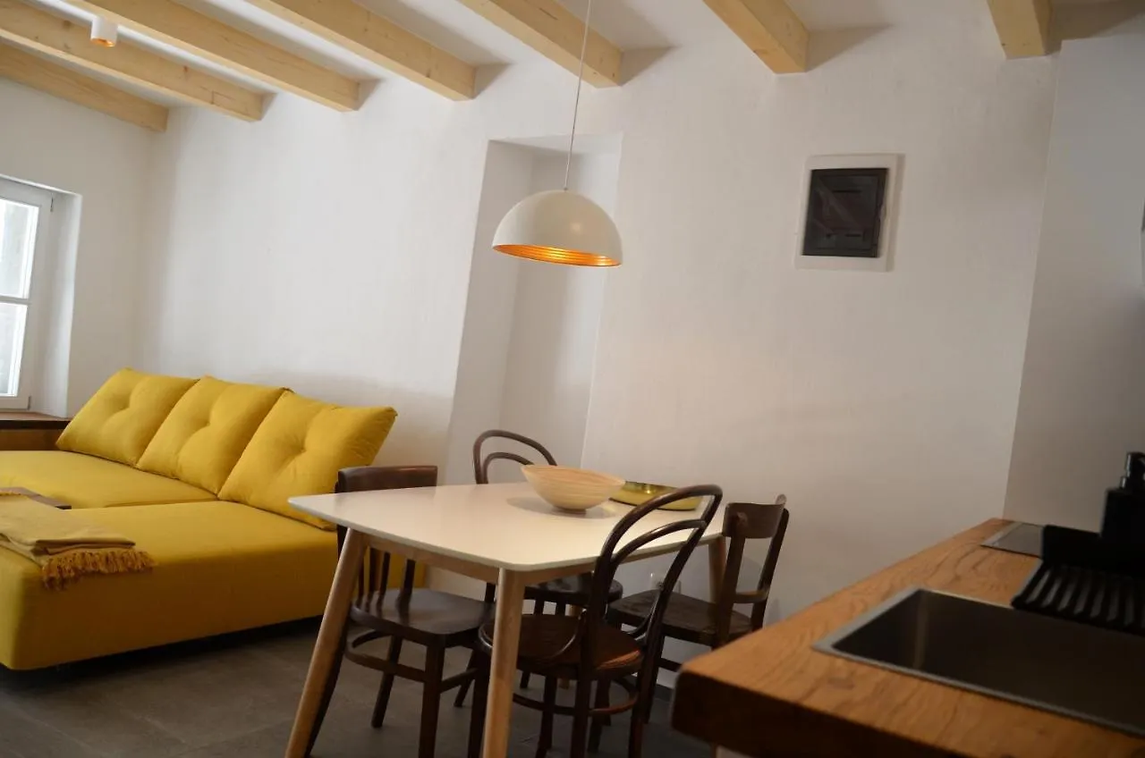 Apartments Martamare Martinšćica