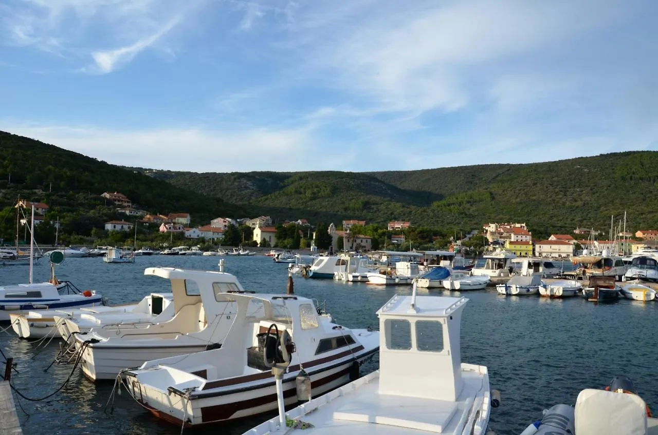 Apartments Martamare Martinšćica