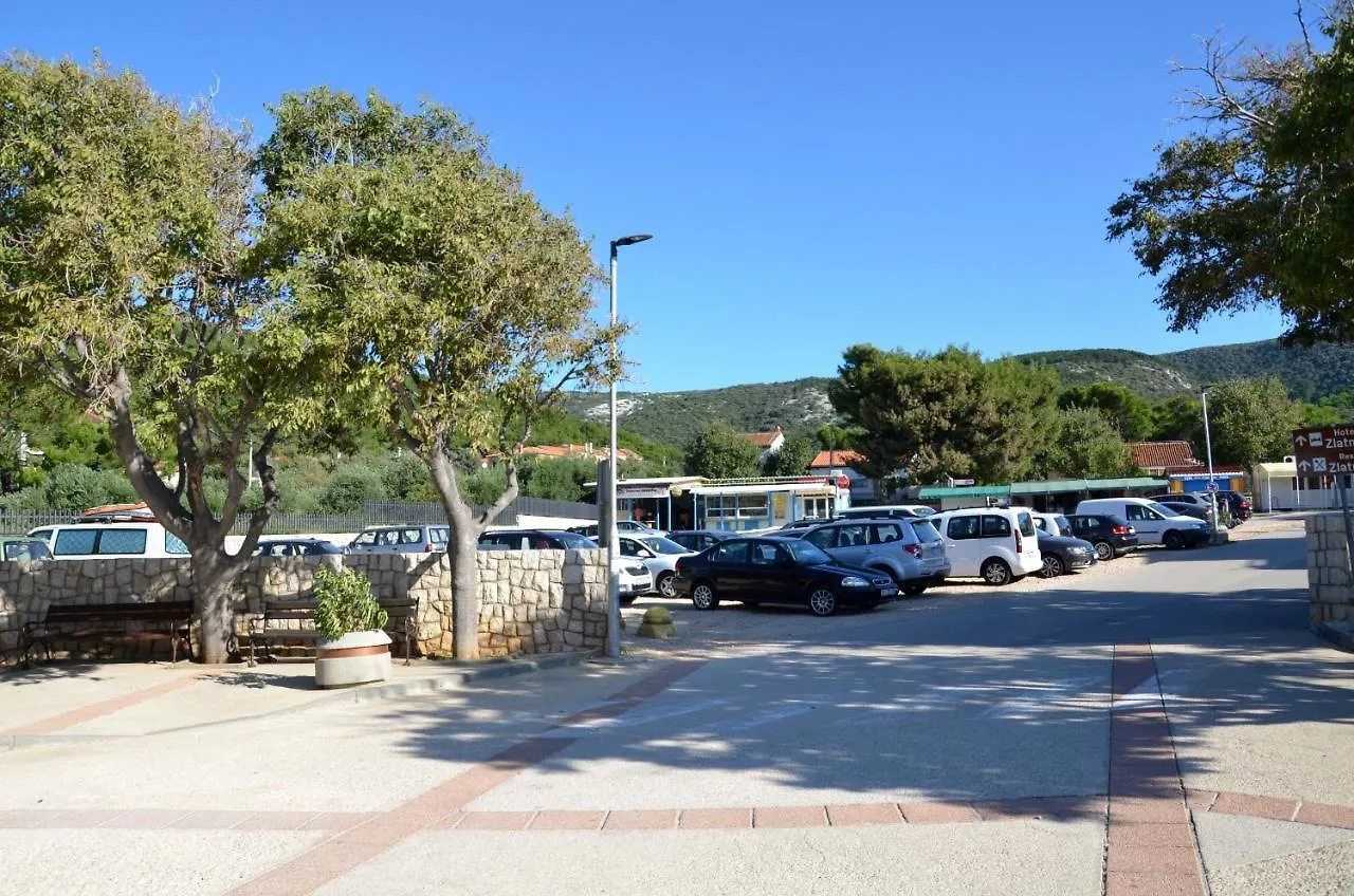 Apartments Martamare Martinšćica